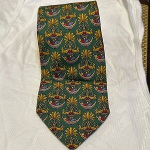 Salvatore Ferragamo Green and Gold Patterned Tie